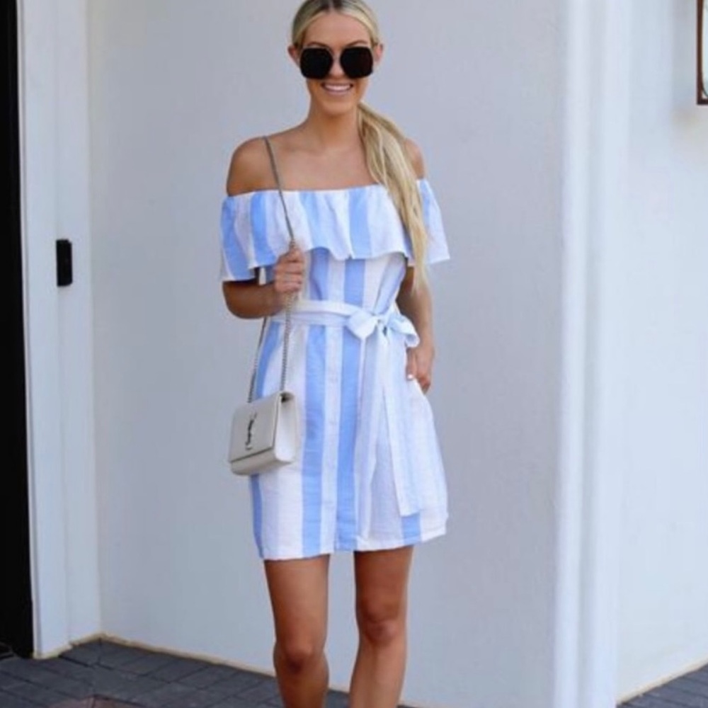 VICI DOLLS amaya pocketed off the shoulder dress